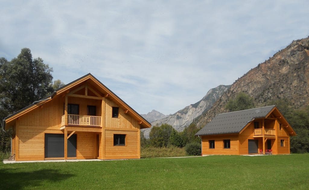 Deux chalets en bois Deux chalets en bois